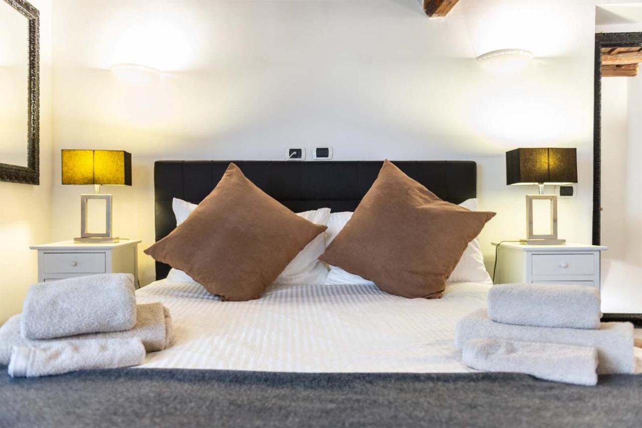 Deza Cozy Place In Monti Roma Exterior foto
